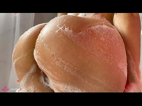 ❤️ Bà thủ dâm âm hộ với máy rung đến cực khoái mãnh liệt trong vòi hoa sen ❤️ Hard porn ở% vi.it-com.top% ❤